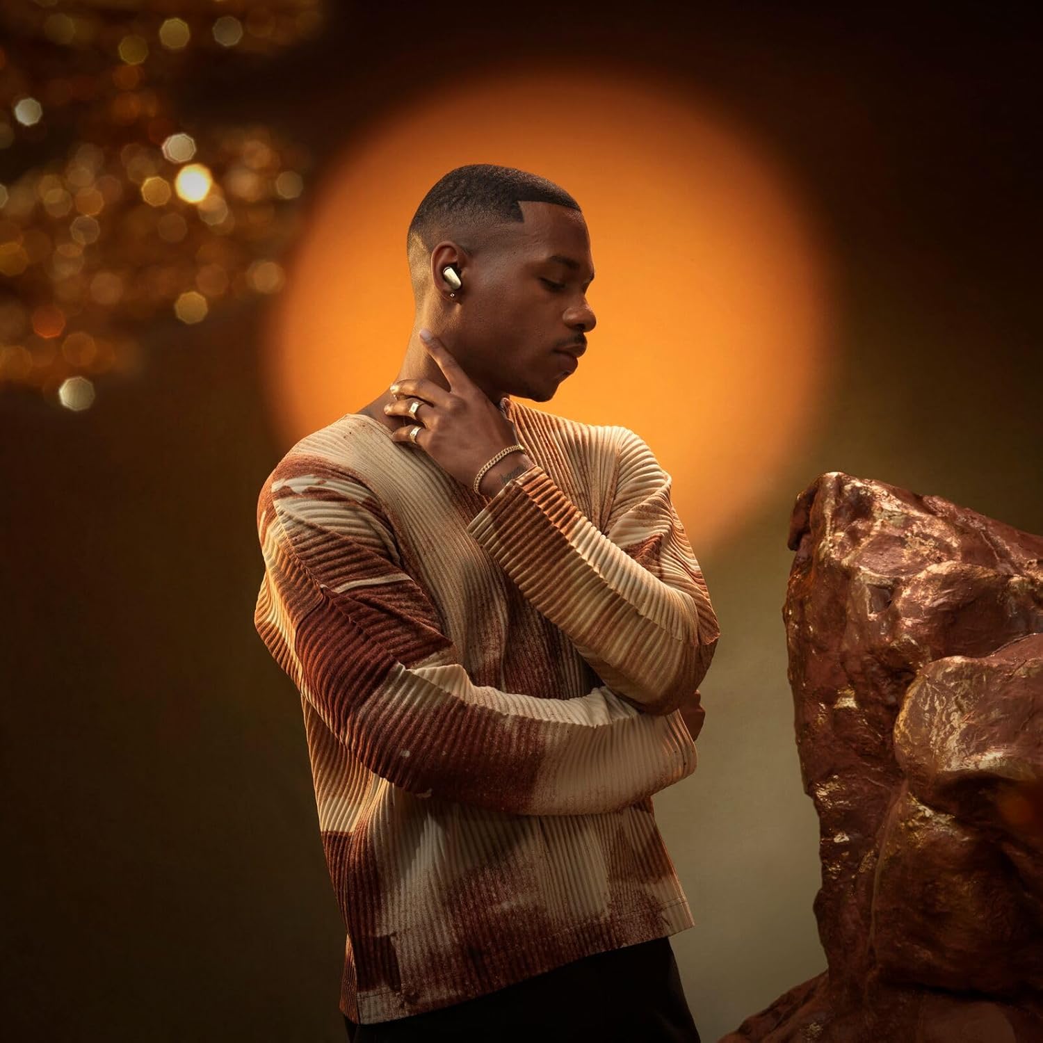 Thumbnail 2 de Bose QuietComfort Ultra Écouteurs 2e gén – édition désert Or: écoute immersive, réduction de bruit avancée