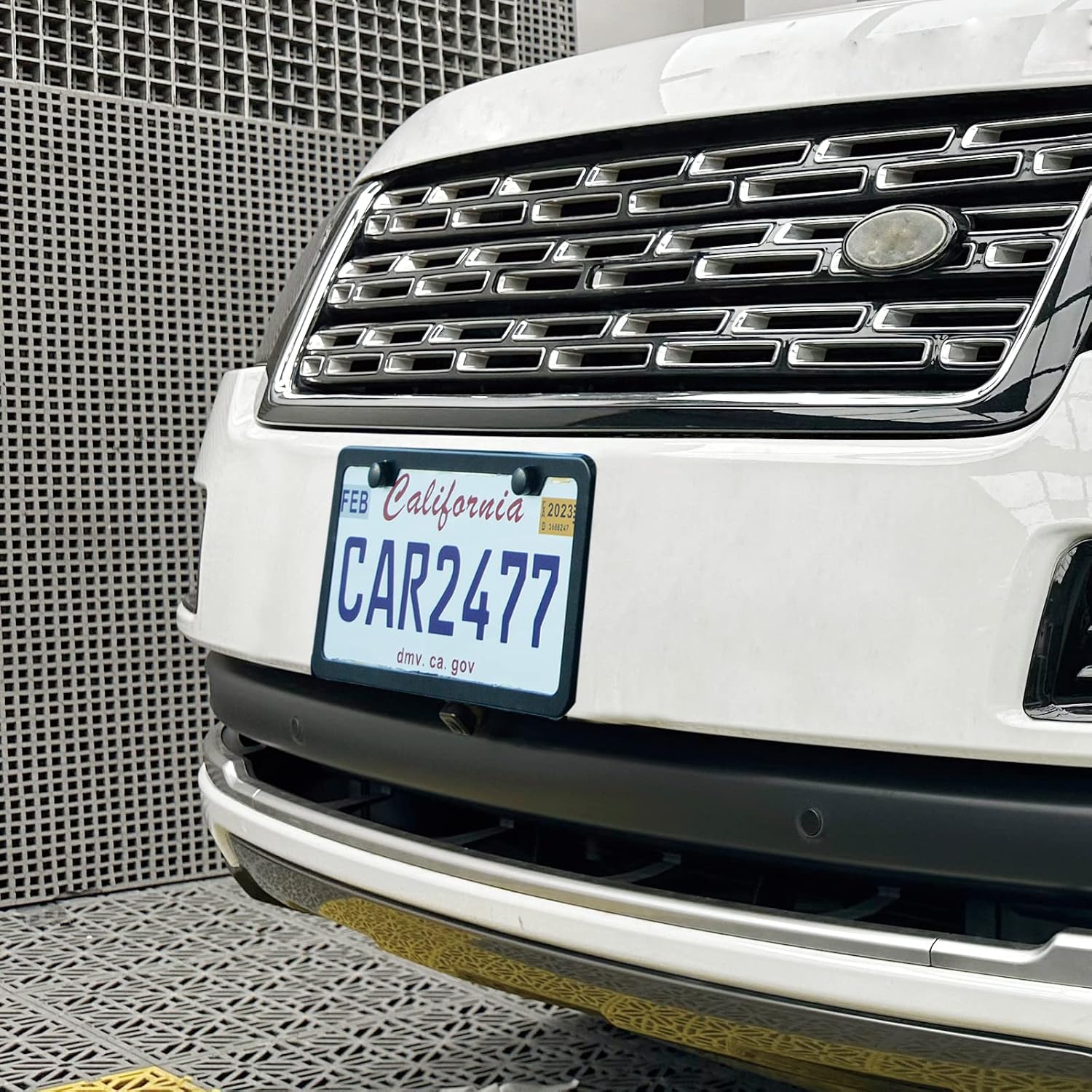 Thumbnail 2 de Premium Matte License Plate Frame 12.25in