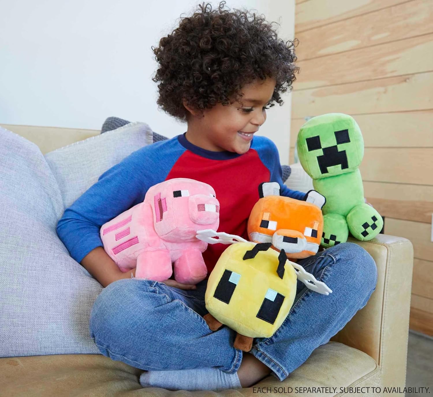 Detalle 2 de Minecraft Plush 8-in Pig Character Doll