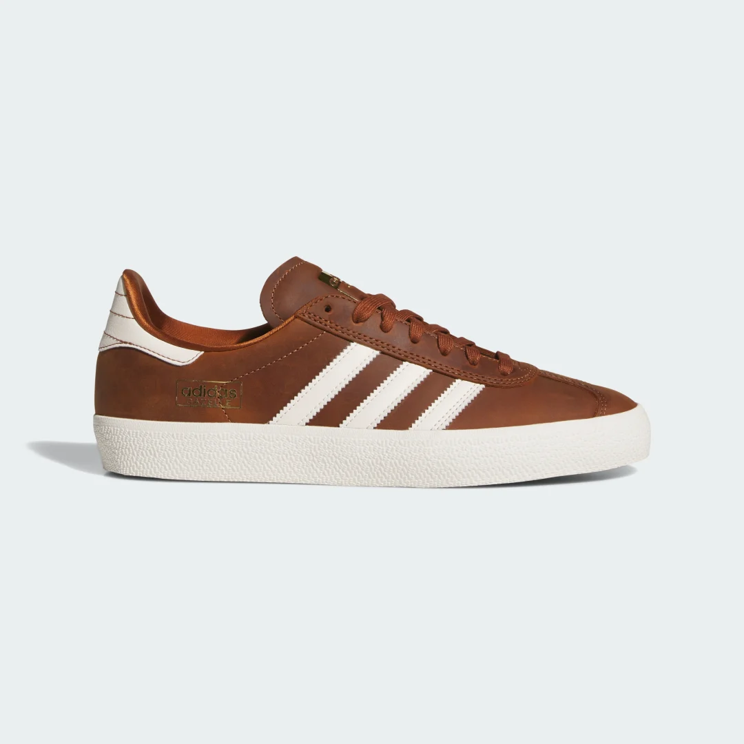 Detalle de Zapatilla Gazelle ADV de Adidas – Marrón