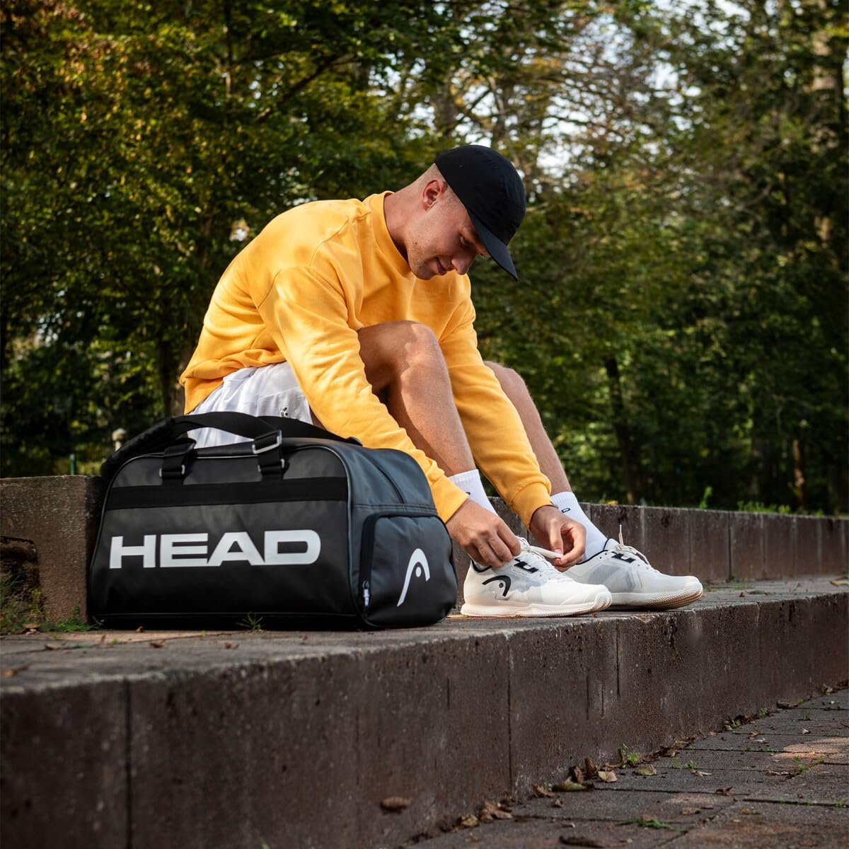 Detalle de Head Team Racquet Bag L – 40L TOUR COURT BAG BKWH, robust und sinnvoll organisiert