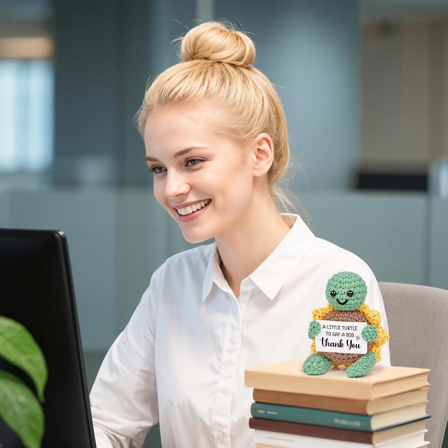 Thumbnail 4 de ALUNME handmade crochet turtle thank you gift with sunflower shell