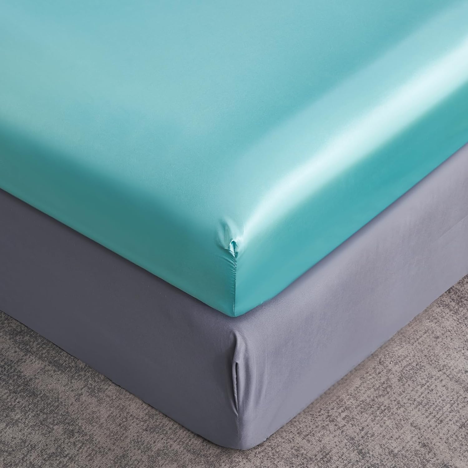Detalle 2 de DuShow Double Satin Fitted Sheet with Deep Pocket — Blue, 85gsm Polyester Satin