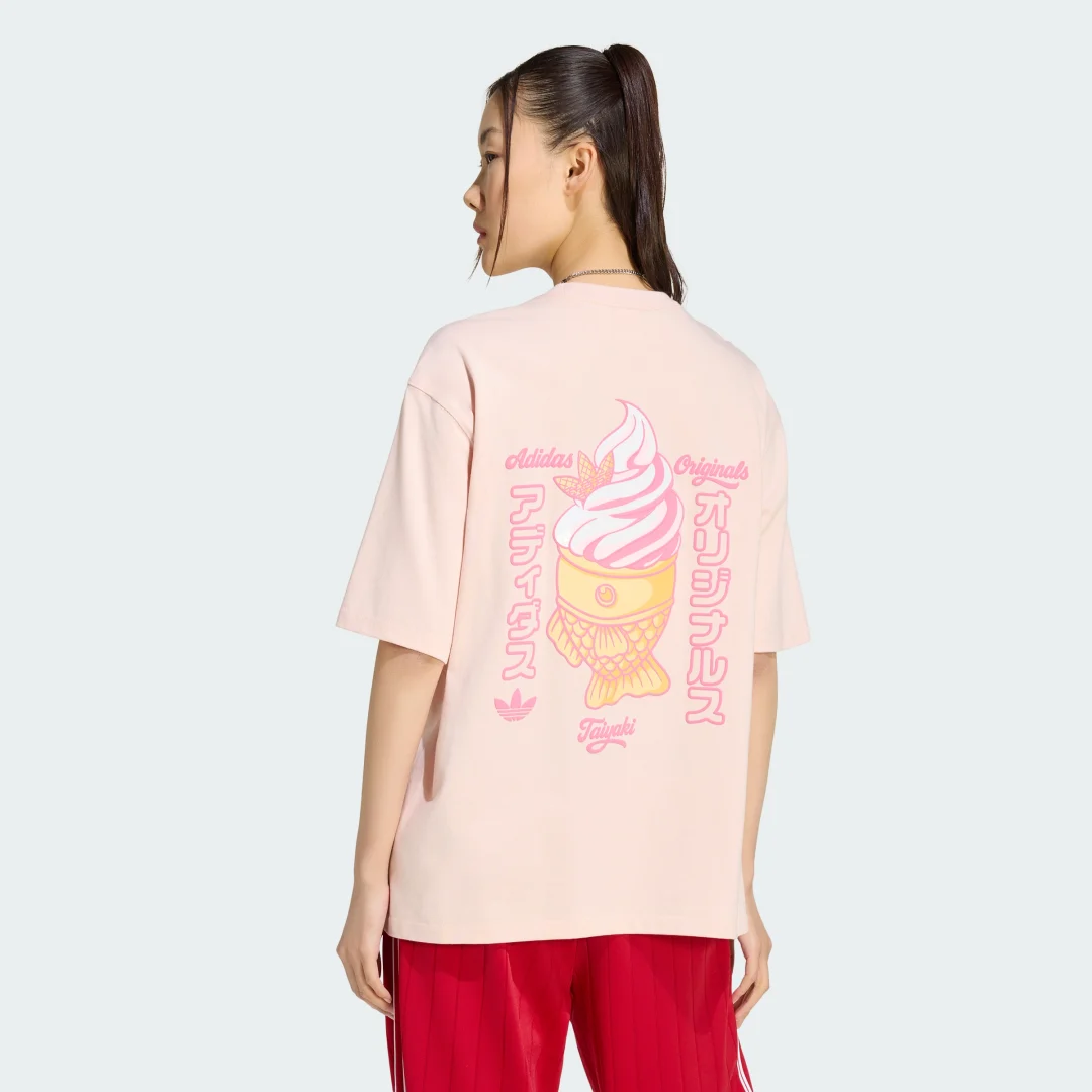 Detalle de Camiseta TAIYAKI de Adidas — rosa