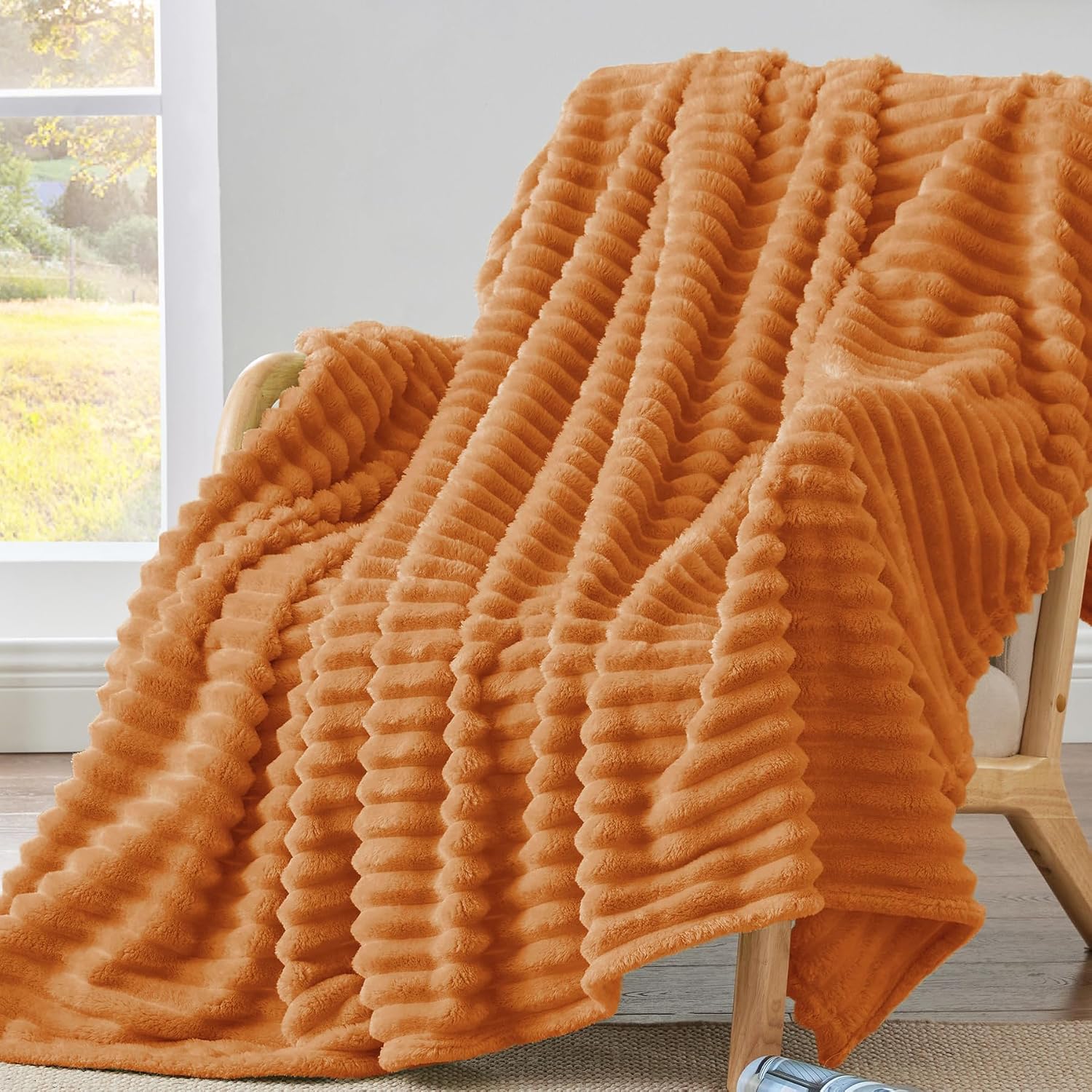 Detalle de BEDELITE Fall Throw Blanket for Couch – 300GSM Soft, Warm Fluffy Fleece, 50"x60", Burnt Orange Striped