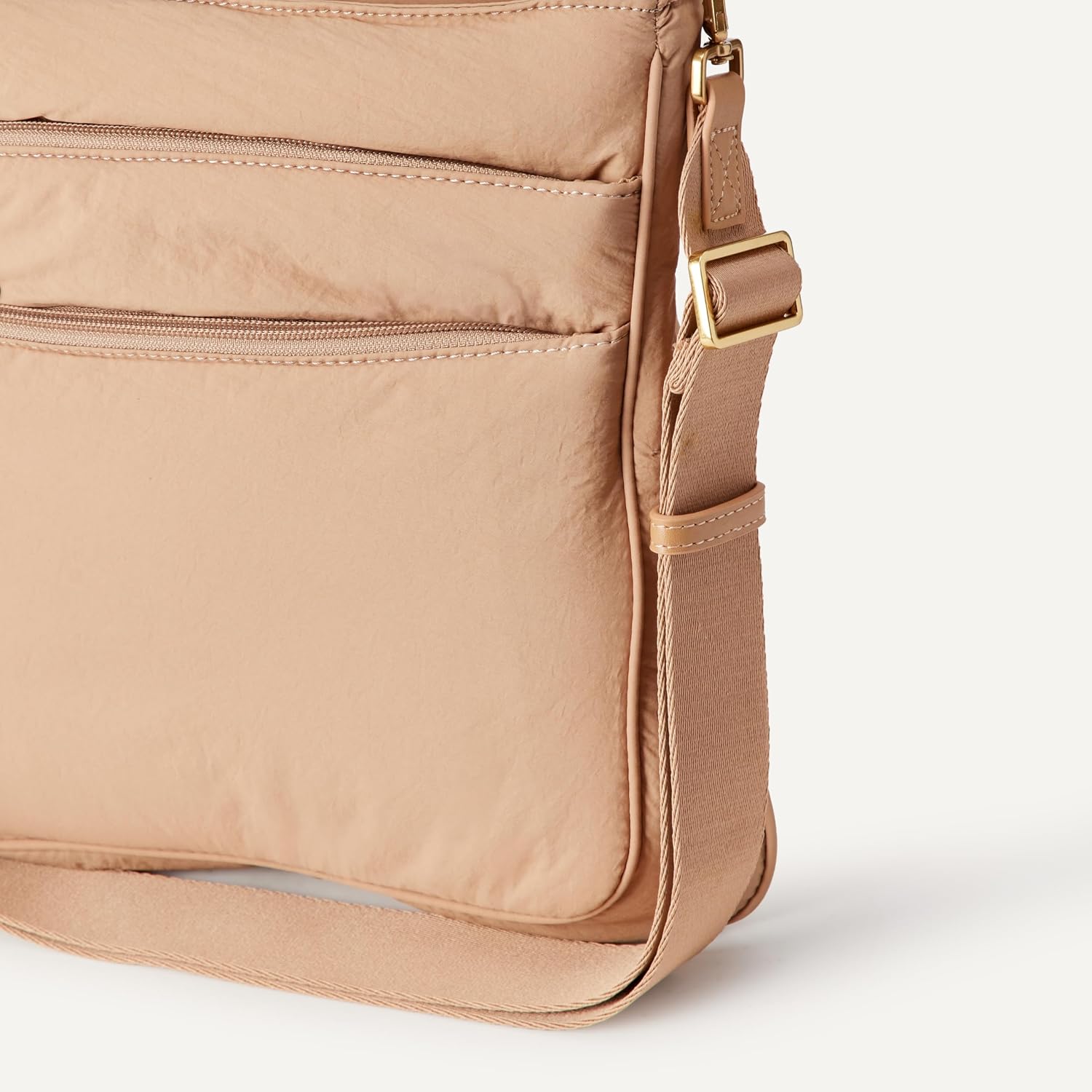 Detalle 2 de Amazon Essentials Women's Slim Nylon Cross-body Bag
