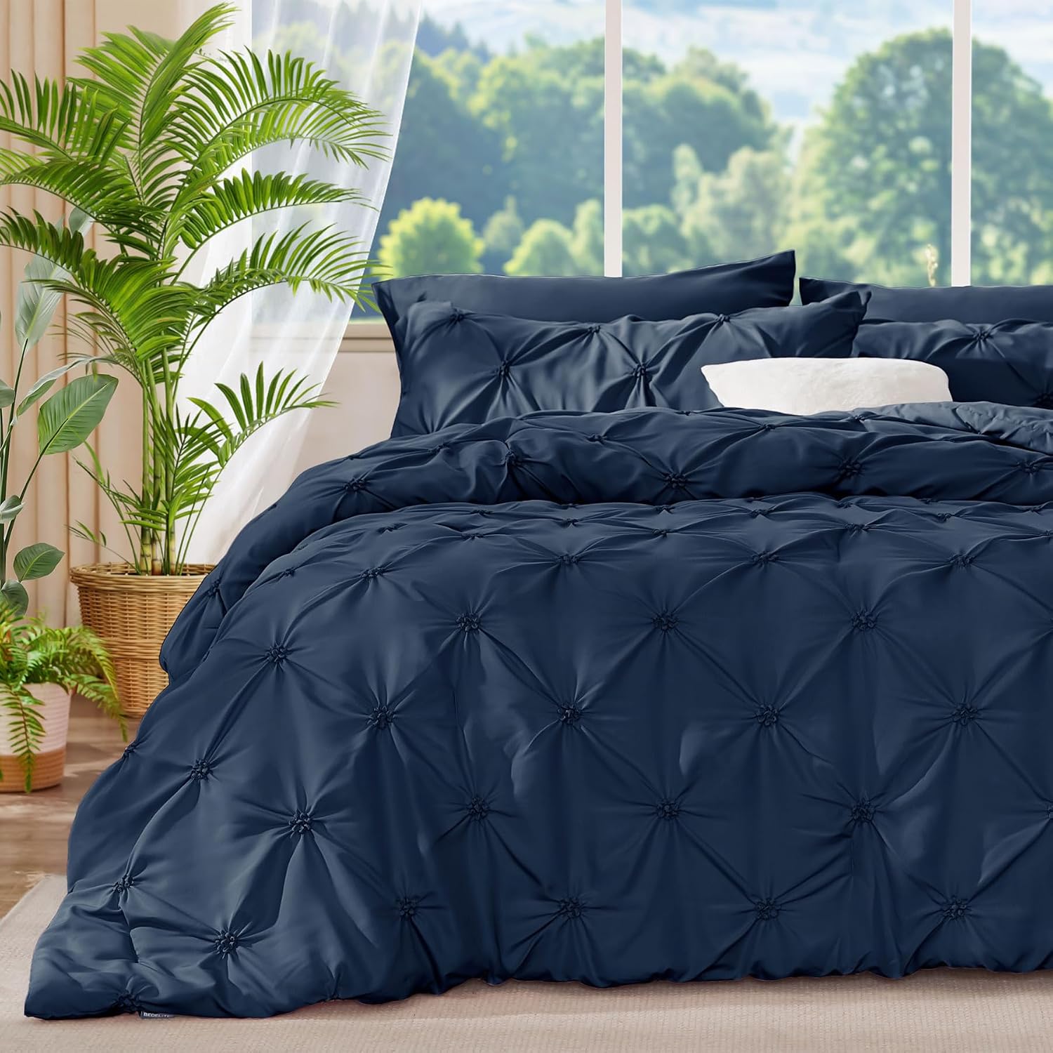 Detalle 2 de BEDELITE BECAB2G1 Queen Comforter Set, Navy Blue Boho Pintuck, 3-Piece