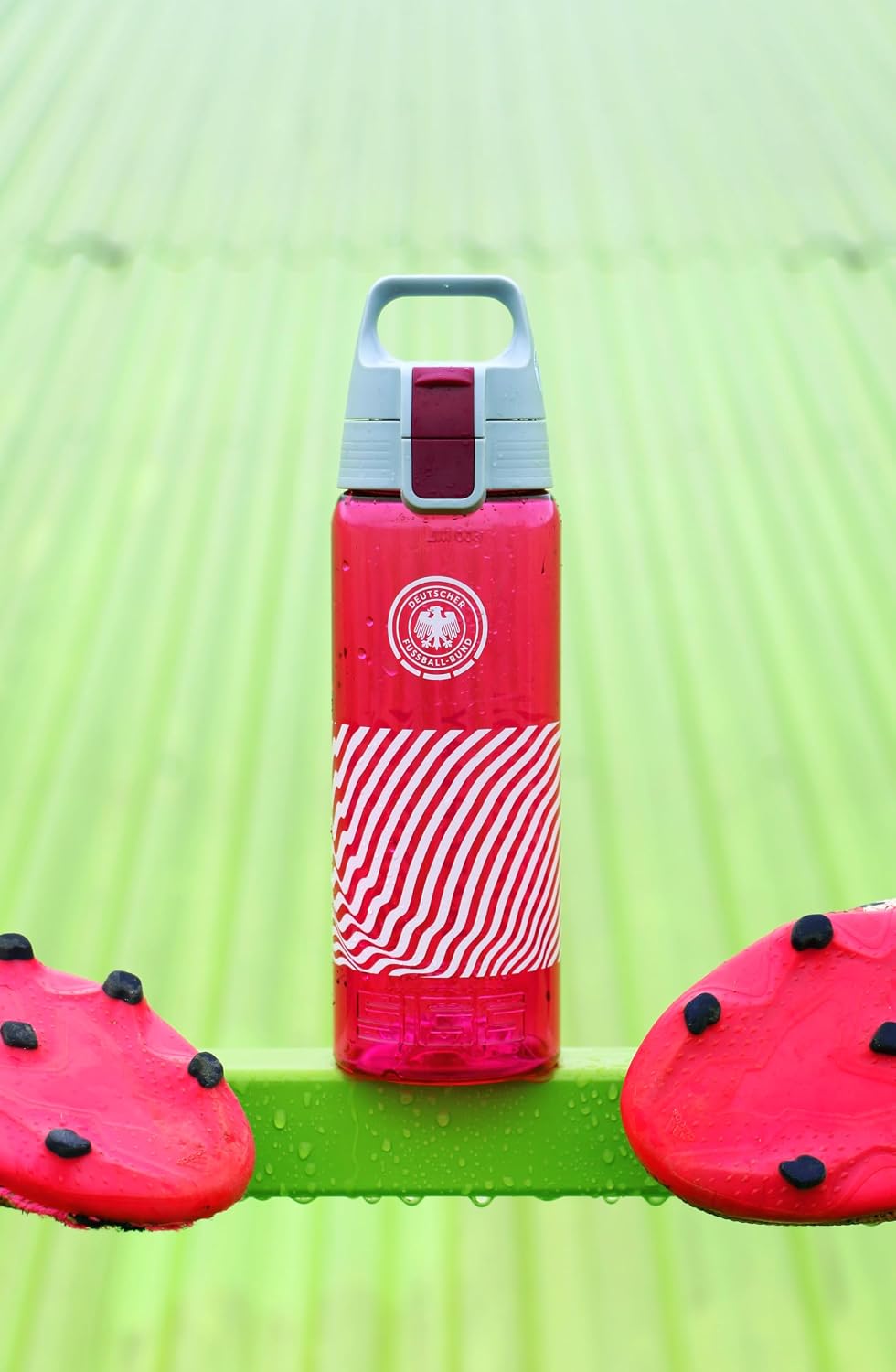 Detalle de Sigg Tritan Trinkflasche Total Color ONE – Auslaufsicher, spülmaschinenfest und federleicht
