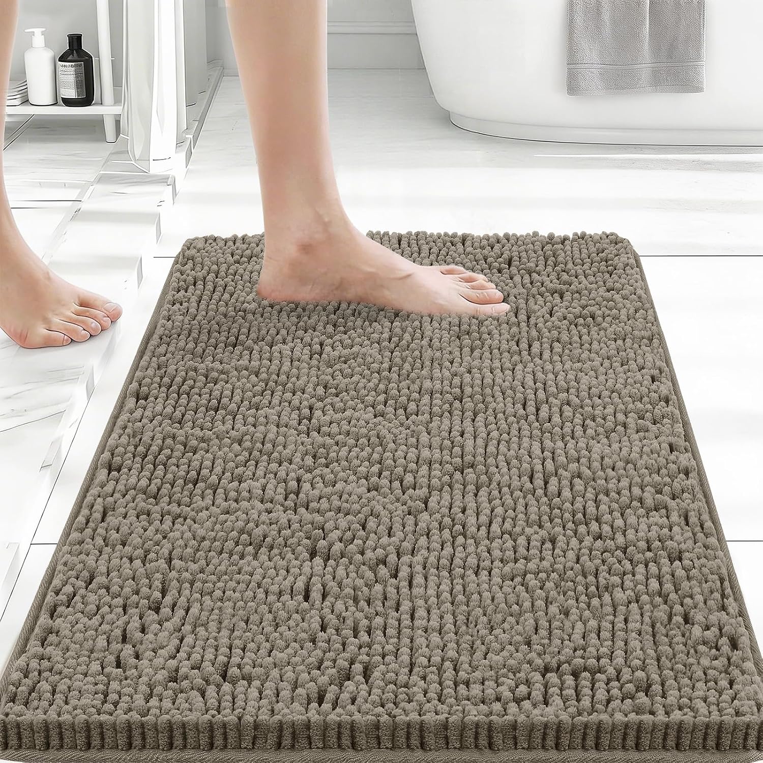 Detalle de Bcoimo Bathroom Rugs 24x17: Non-Slip, High-Absorbency Bath Mat with Rubber Backing