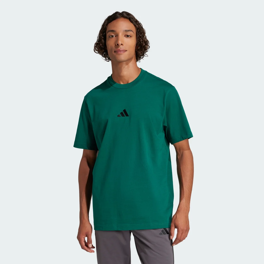 Detalle de Camiseta Essentials Small Logo Single Jersey de Adidas