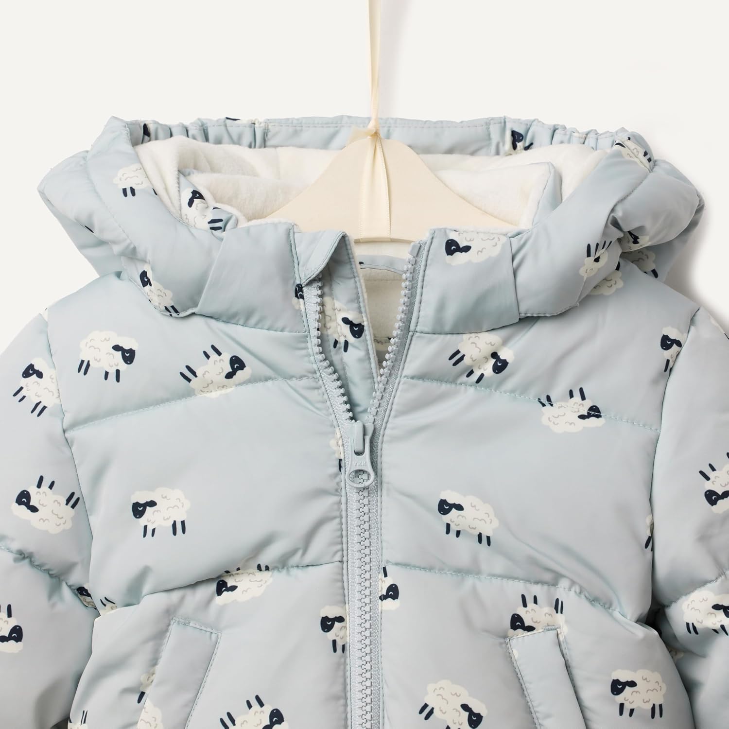 Thumbnail 4 de Amazon Essentials Jungen Wasserabweisende Daunenjacke mit Kapuze