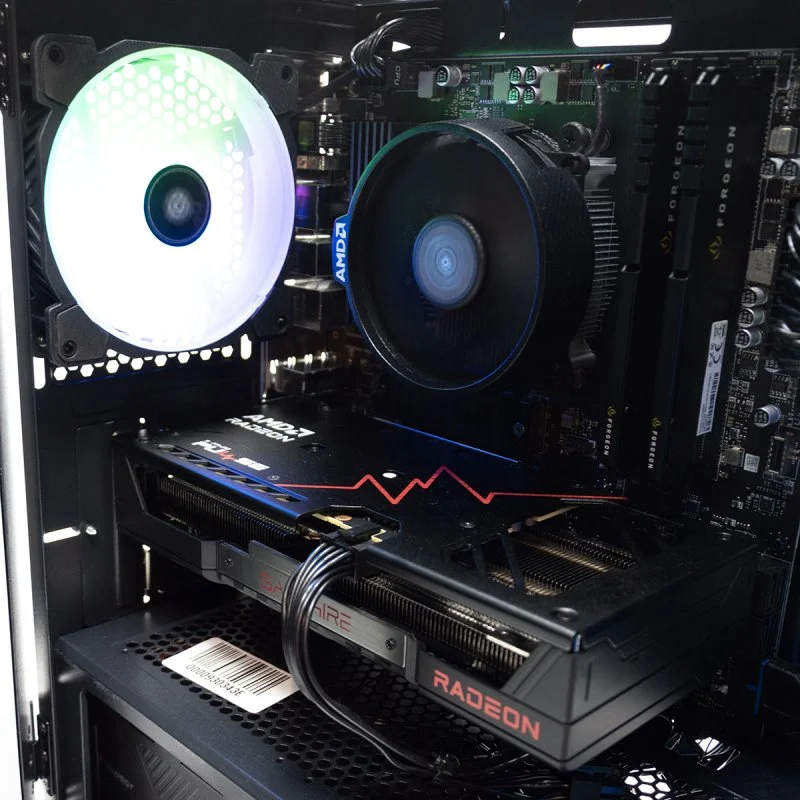 Thumbnail 1 de PcCom Lite: AMD Ryzen 5 5500, 16 GB RAM y 1 TB SSD con RX 9060 XT 16 GB