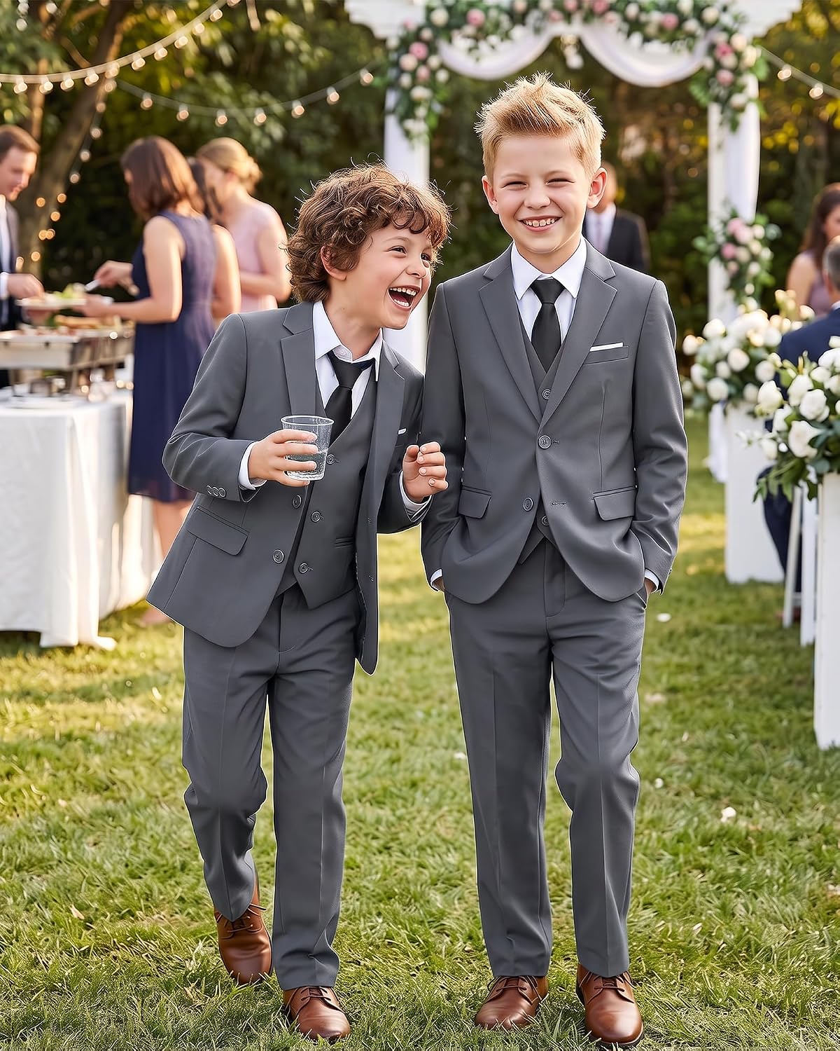 Detalle 2 de MAGE MALE Boys' Formal Suit Set in Polyester Blend