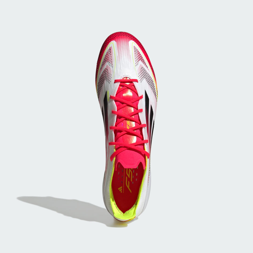 Detalle de Bota de fútbol Adidas F50 Elite para césped natural húmedo