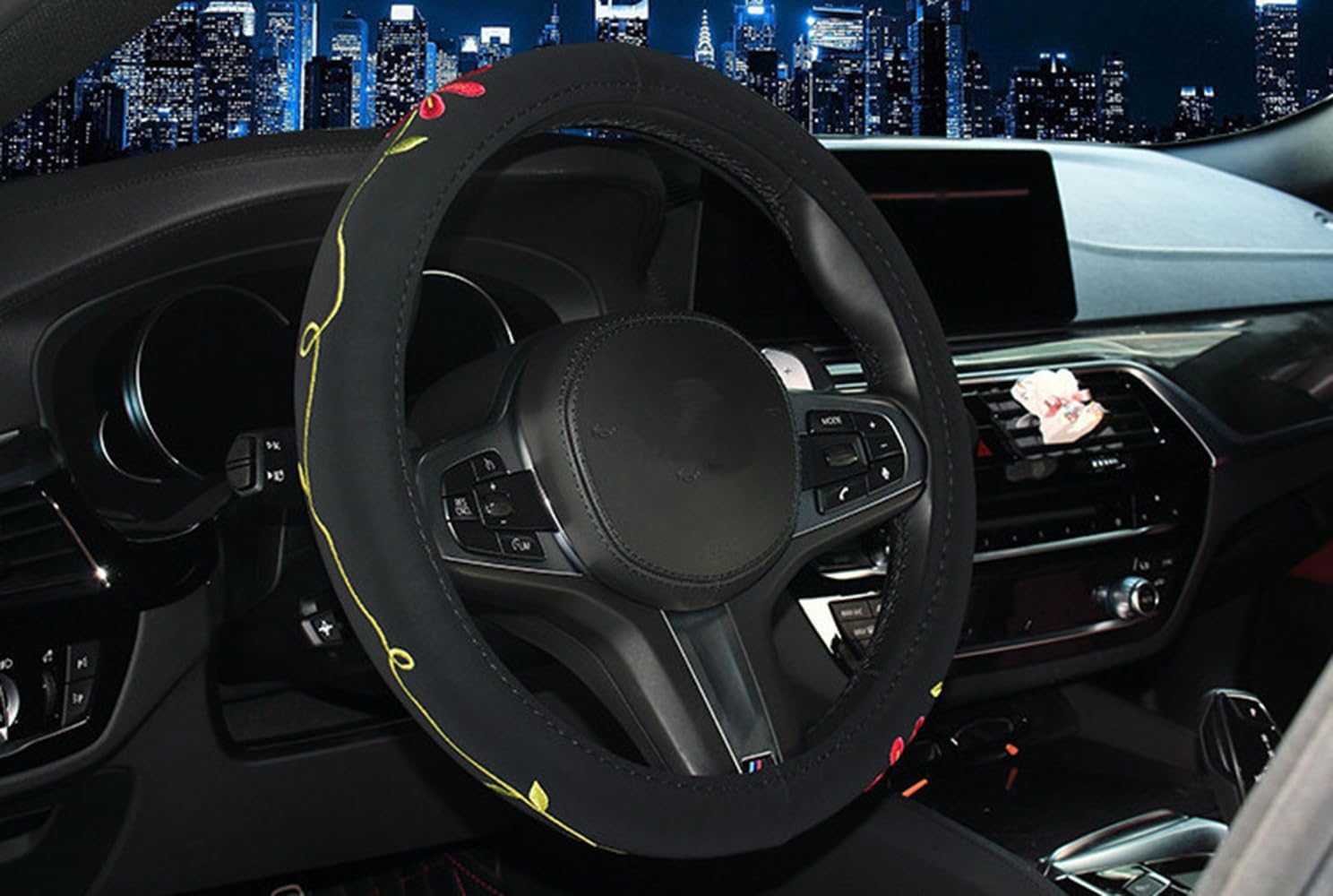 Detalle 2 de Mayco Bell 2018 Automotive Women Embroidery Steering Wheel Cover – Yellow Butterfly