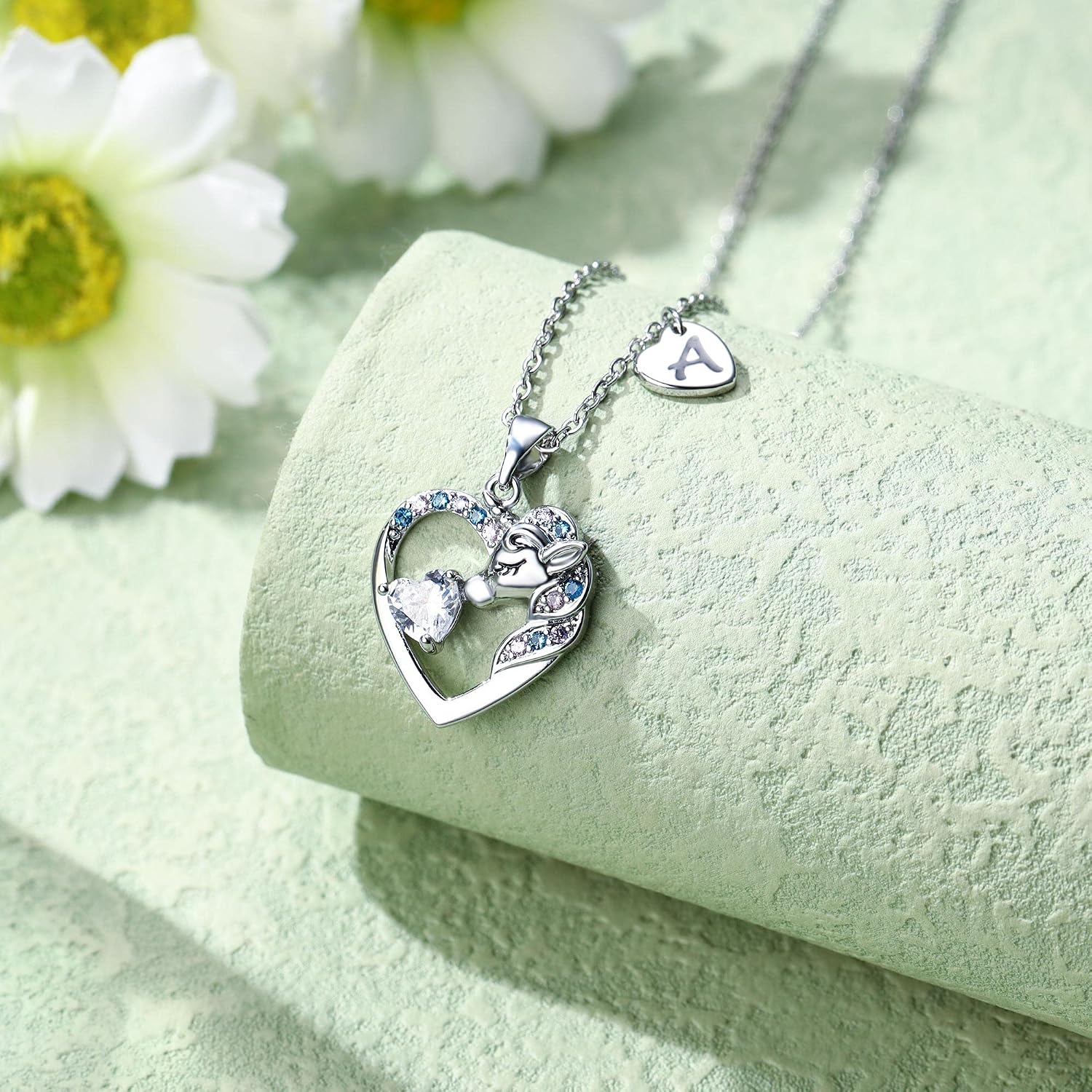 Detalle de TINGN – Collier licorne pour fille, pendentif cœur plaqué or 14 carats