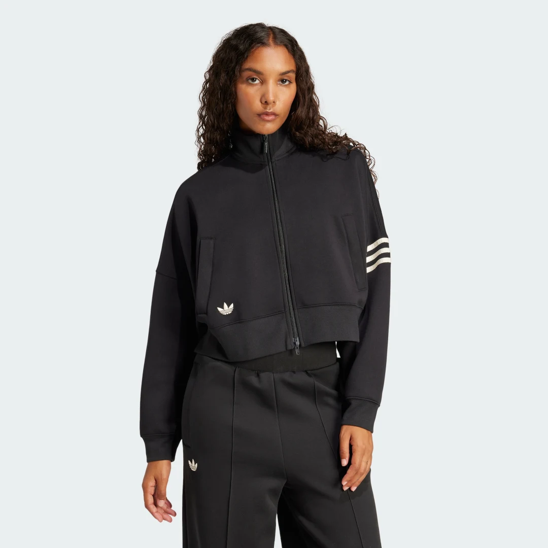 Detalle de Chaqueta Neuclassics - Estilo y comodidad para cada ocasión