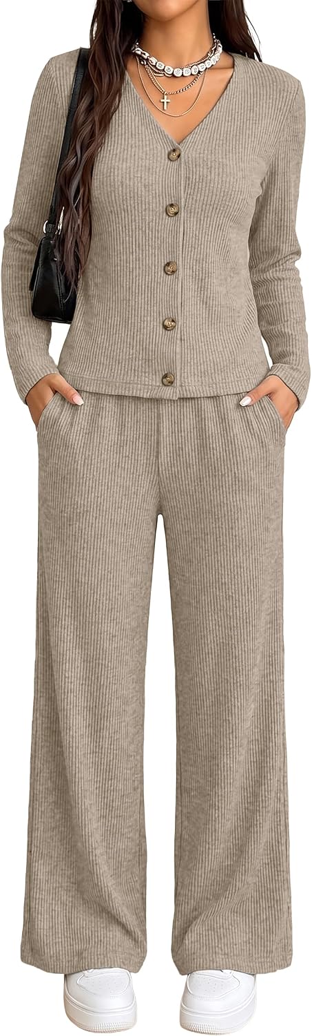 Detalle de WIHOLL Women's Loungewear Set in Ribbed Knit