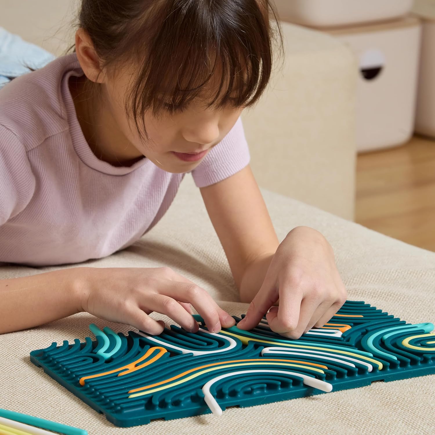 Detalle 2 de Pushpeel XL Sensory Activity Board, Expandable Silicone Fidget Toy, Spruce