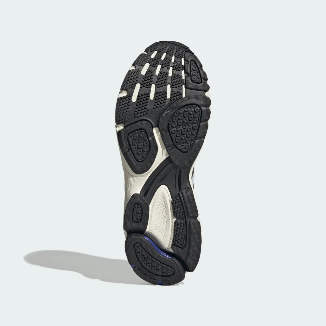 Detalle de Zapatilla Spiritain 2000 de Adidas: qué esperar y para quién encaja