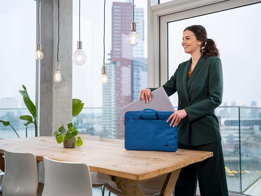 Thumbnail 5 de Trust Bologna Maletín Ecológico para Portátiles hasta 16" 🌍