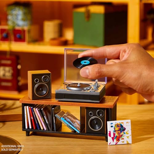 Detalle de MGA's Miniverse Mini Platine Real Music, vinyle miniature et enceintes rétro