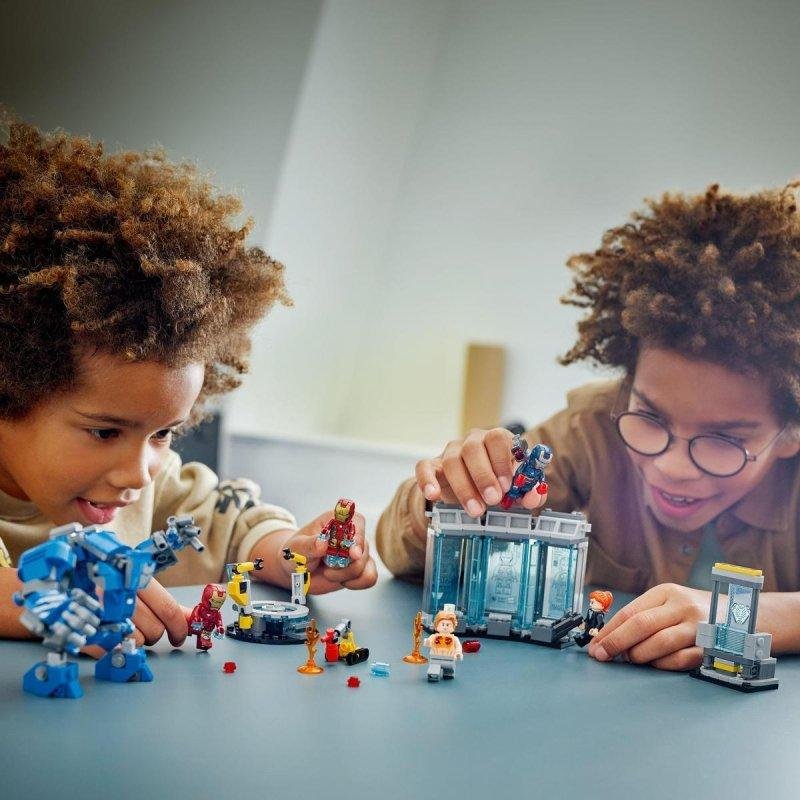 Thumbnail 2 de LEGO Marvel Laboratorio de Iron Man: Sala de Armaduras 76315 (384 piezas)