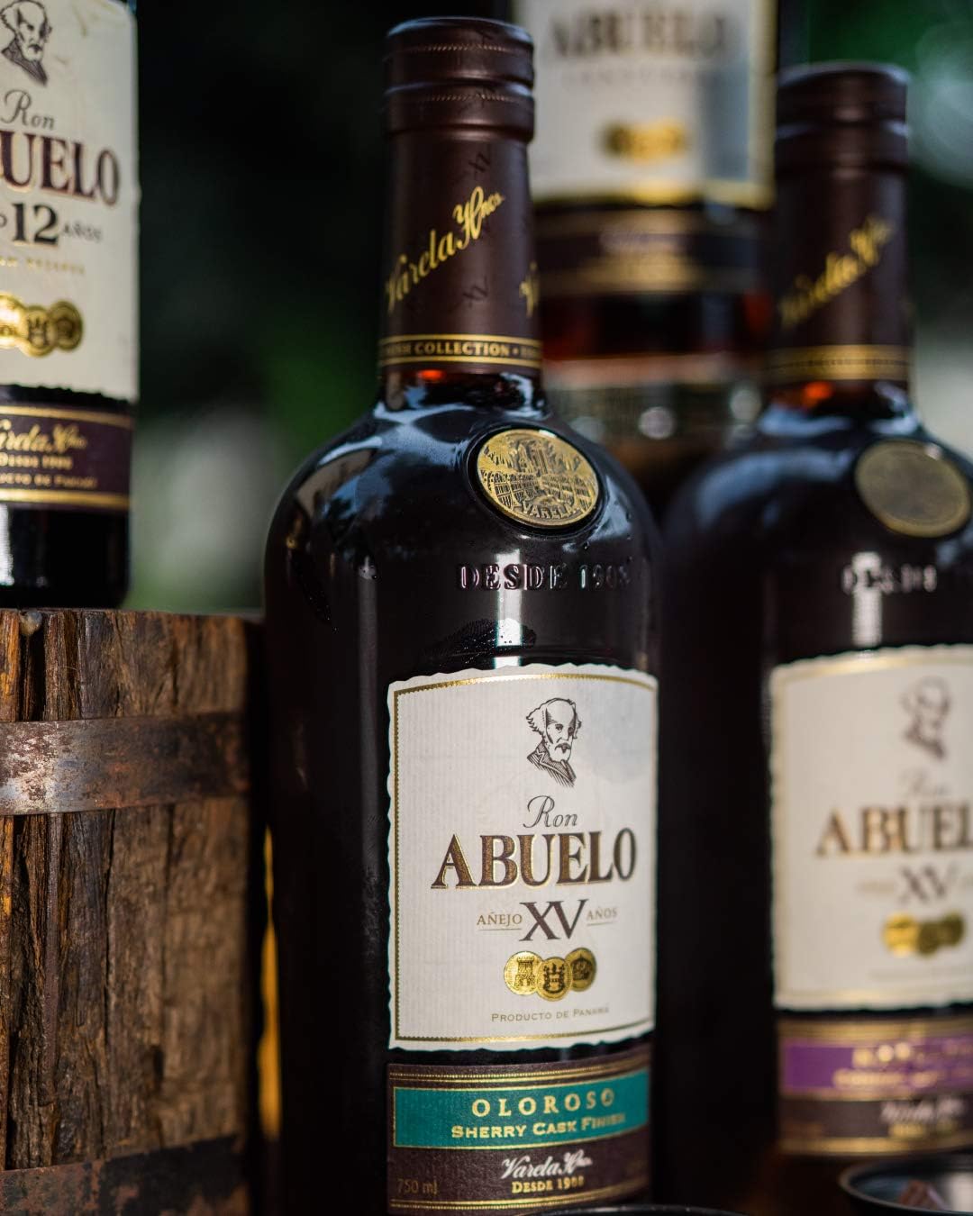 Detalle de Ron Abuelo Oloroso 15 Años 🥃 Estuche 700 ml