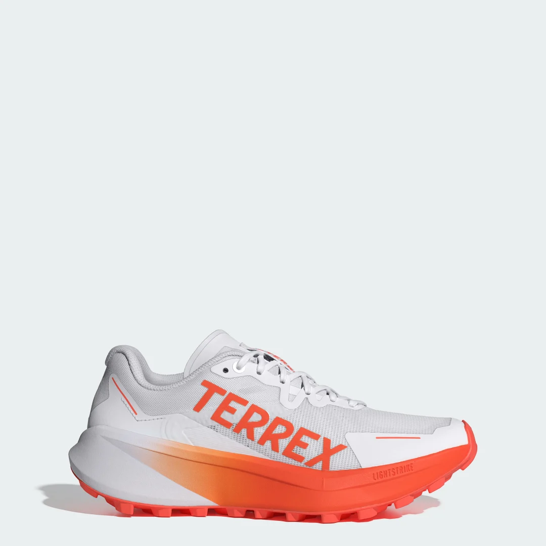 Detalle de Adidas Terrex Agravic 3 Trail Running — Zapatilla de trail en color blanco