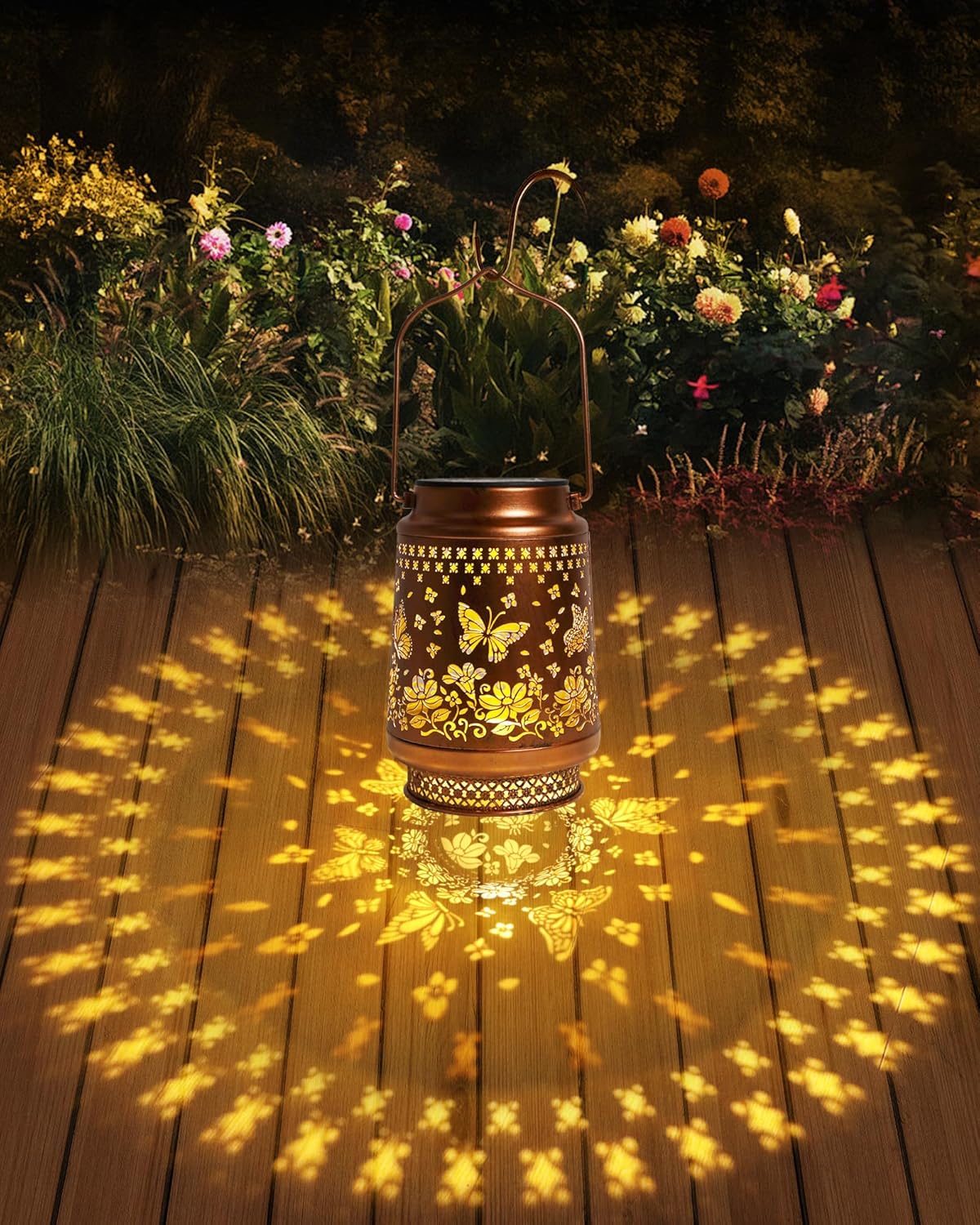 Thumbnail 2 de Butterfly Solar Lantern Garden Ornament for Mum and Grandma