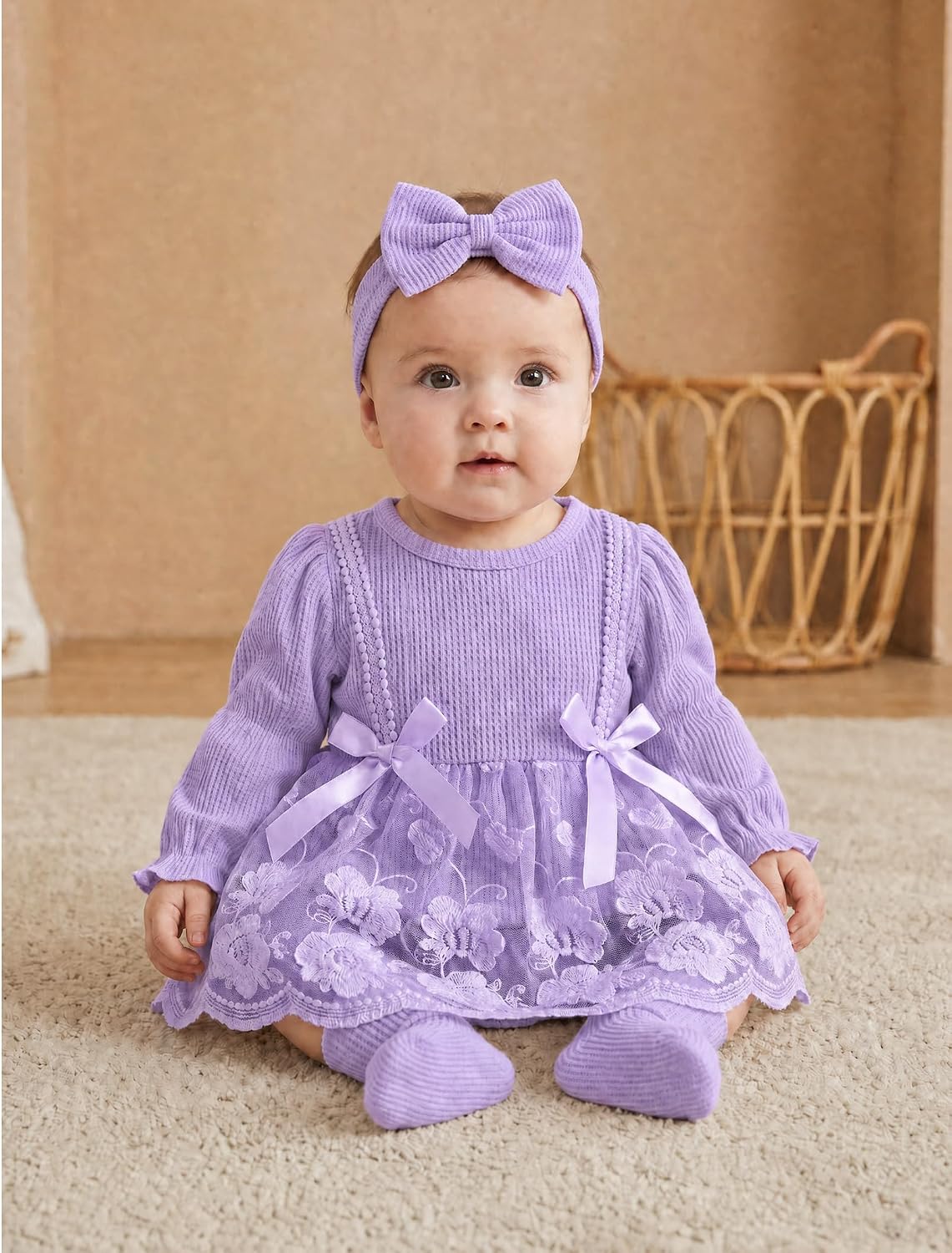 Detalle de JiAmy 3-delige babyjurk met lange mouwen, tule en bijpassende accessoires