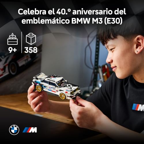 Detalle de LEGO Speed Champions BMW M3 (E30) 77263, maqueta de carreras con piloto