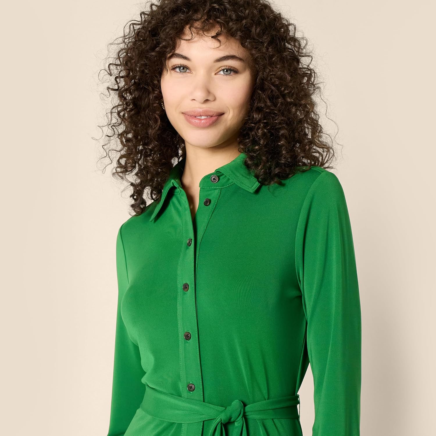 Thumbnail 3 de Amazon Essentials Women’s Regular Fit Long Sleeve Matte Jersey Collared Midi Shirt Dress