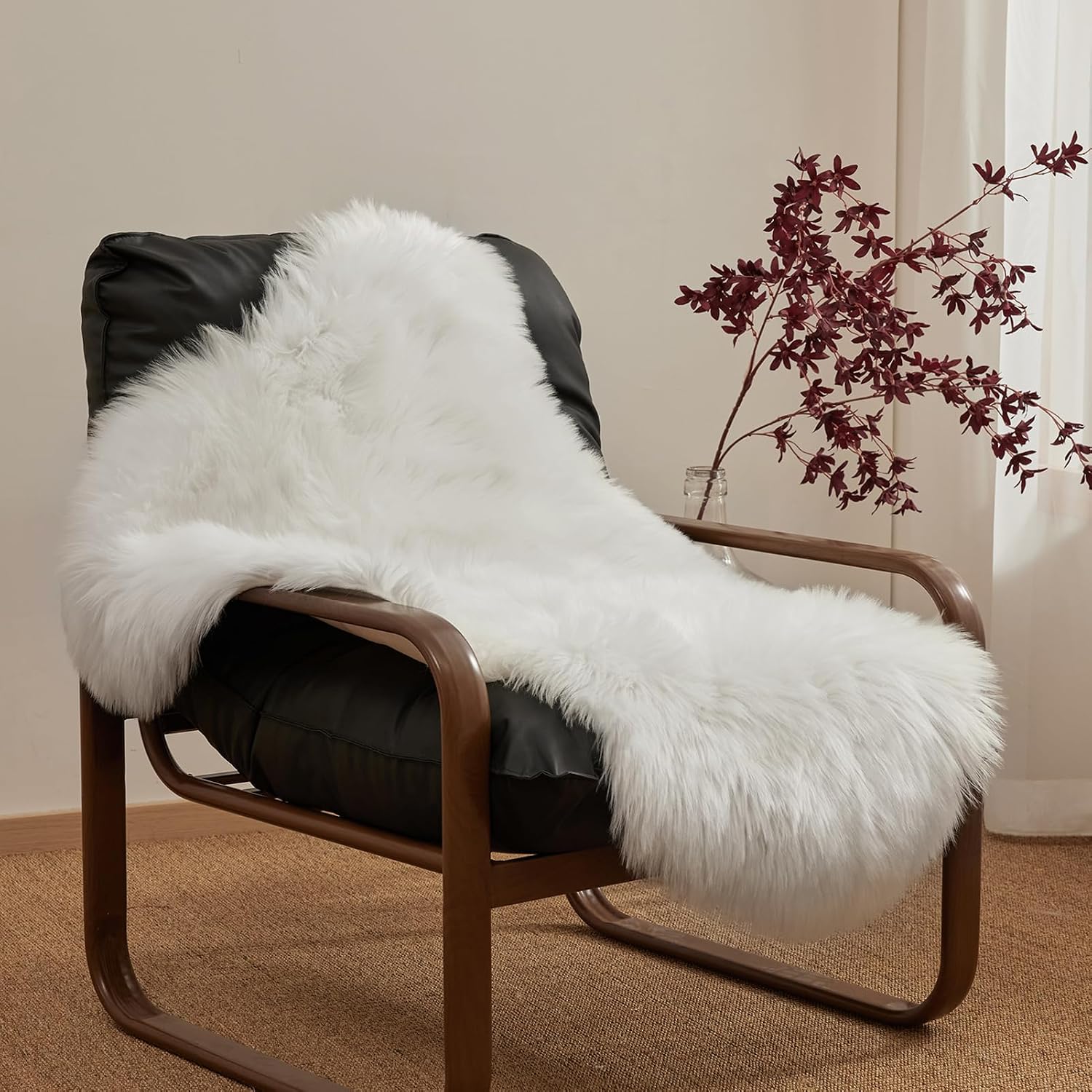 Detalle de Ashler Faux Fur Rug 2x3 ft shag rug 🏡