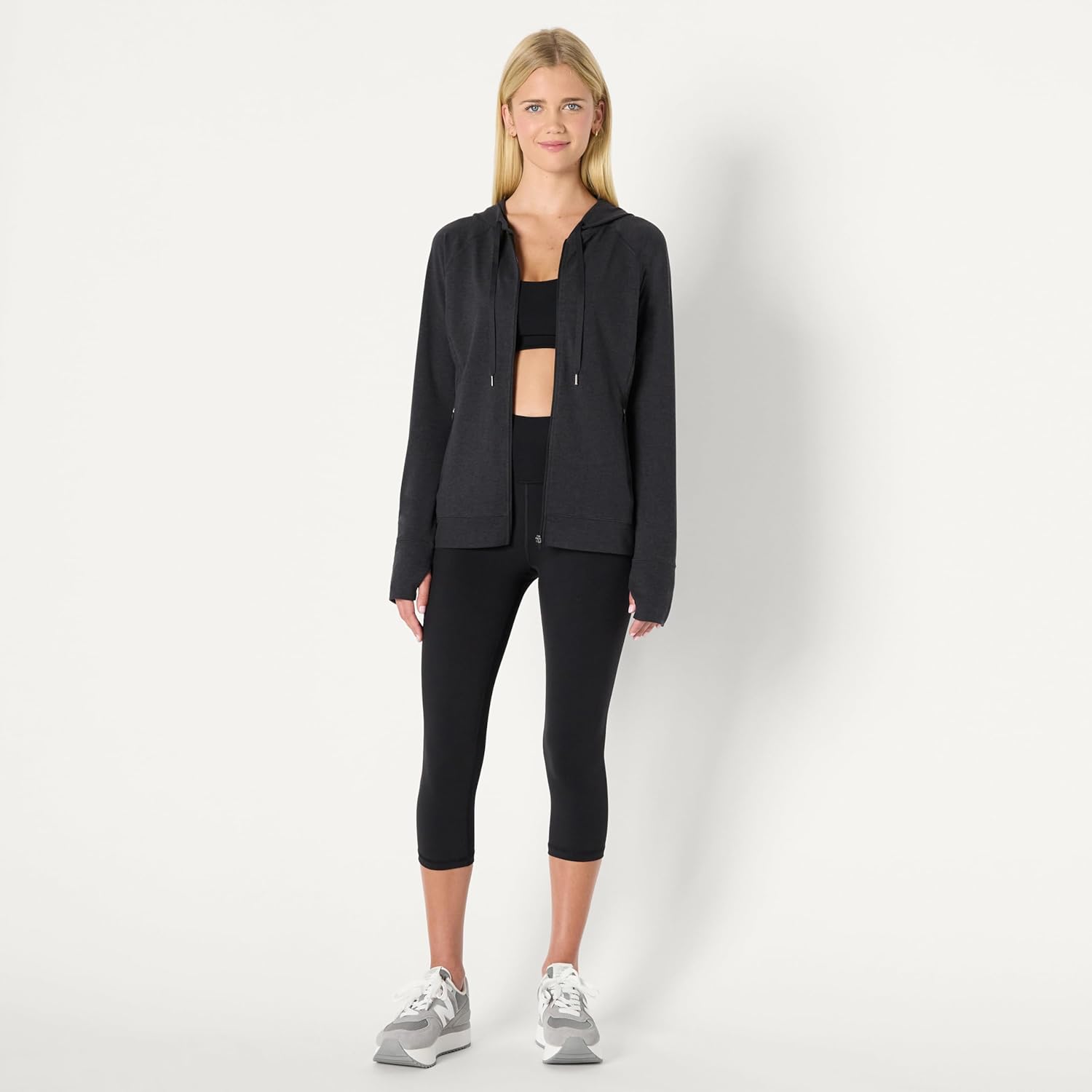 Thumbnail 4 de Amazon Essentials Women’s Athletic Soft Performance Lightweight Zip-Up Workout Hoodie Jacket