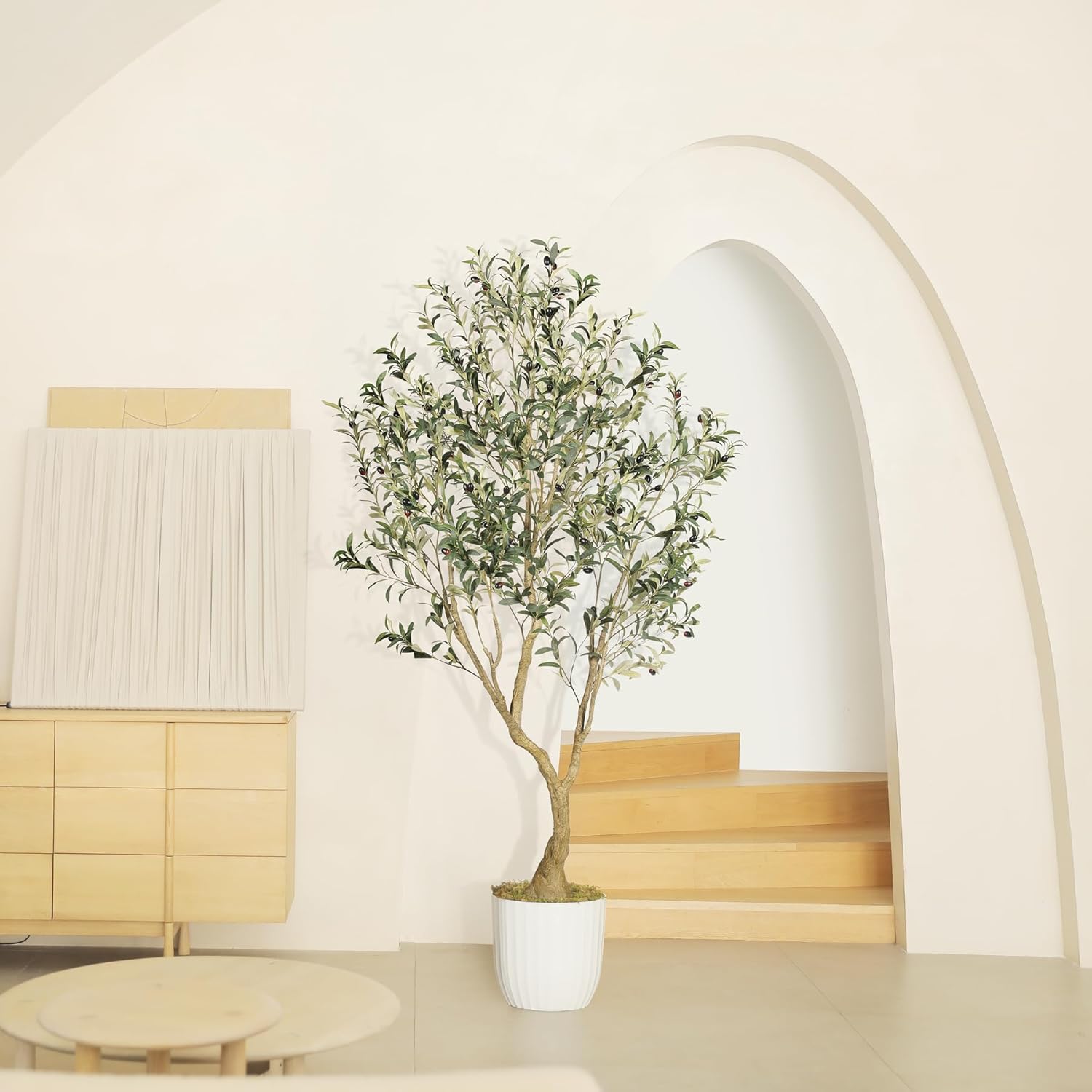 Detalle 2 de LYERSE Olive Tree 6ft: Realistic Indoor Artificial Olive Tree for Home, Office, and Living Spaces
