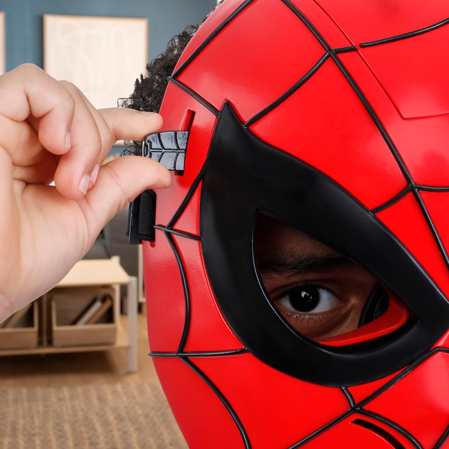 Thumbnail 3 de ハズブロ（HASBRO）MARVEL スパイダーマン グローFXマスク F8839、ライトアップレンズと調節ストラップ