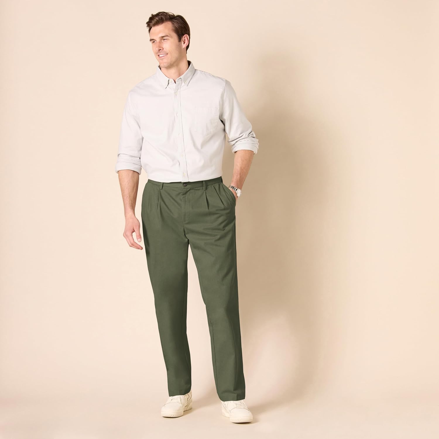 Thumbnail 6 de Amazon Essentials Herren Knitterfreie Chinohose mit klassischer Passform (Big & Tall) – langlebig, pflegeleicht und vielseitig