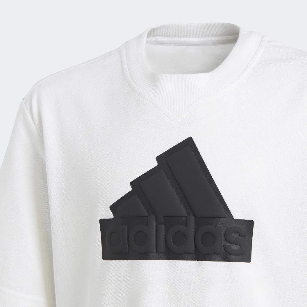 Detalle de Camiseta Future Icons Logo Piqué de Adidas en blanco
