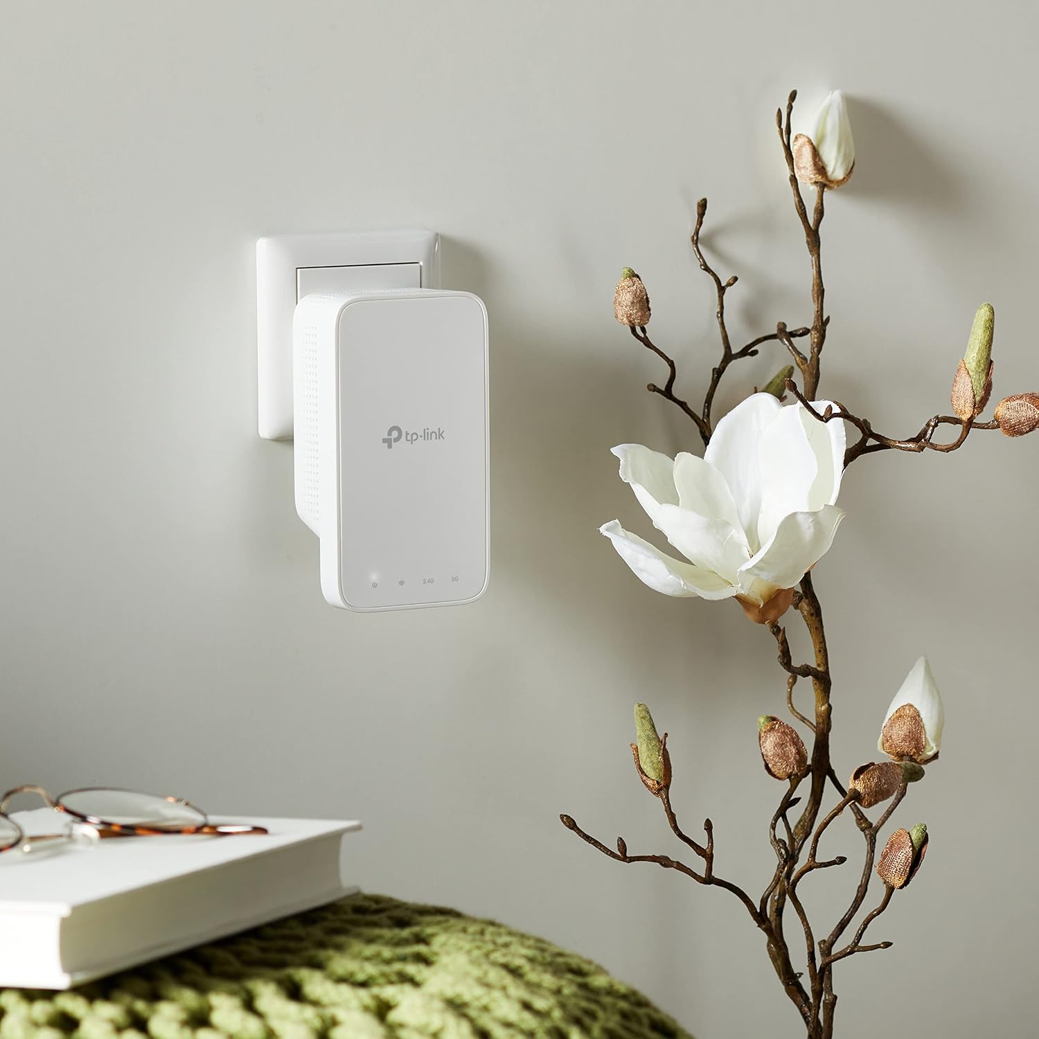 Detalle 2 de TP-Link RE300 AC1200 WiFi extender