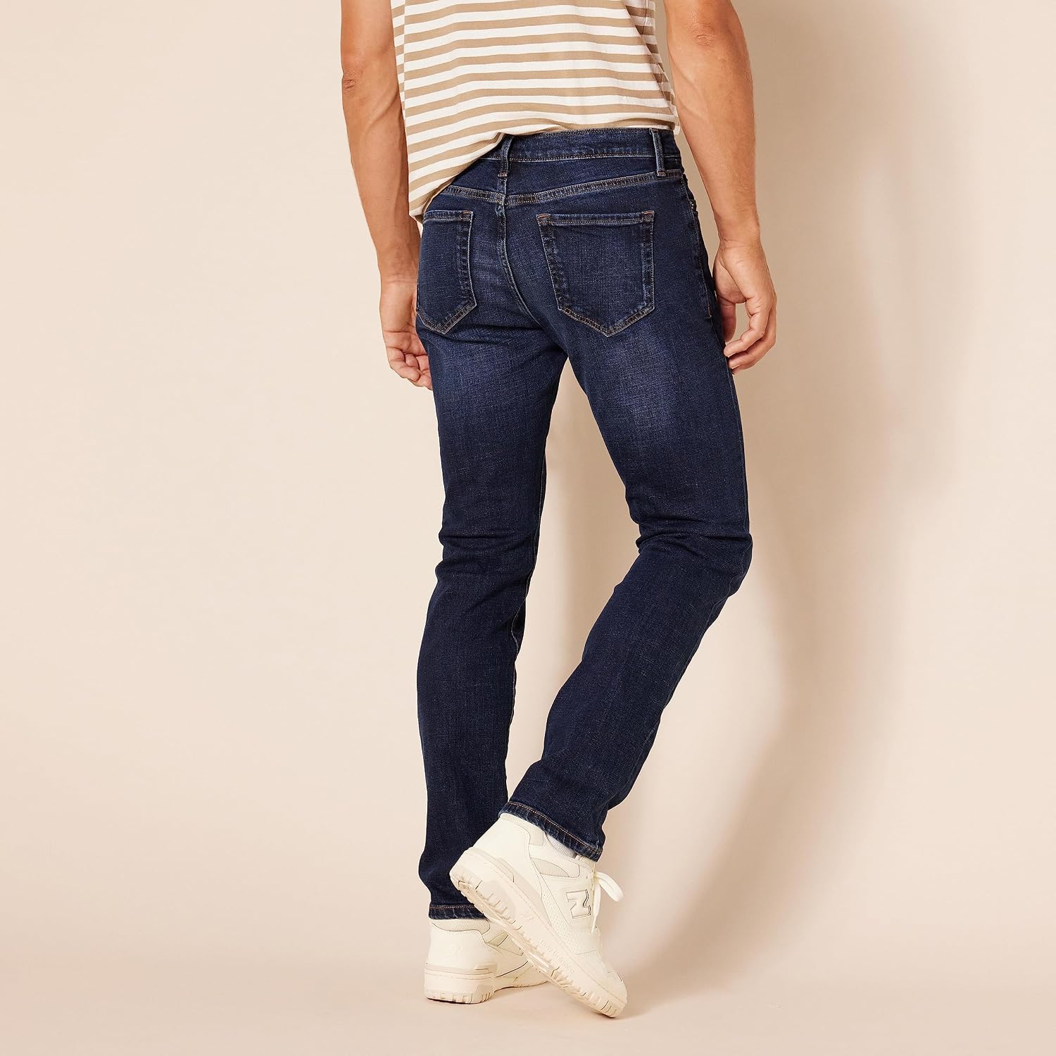 Detalle de Amazon Essentials Jeans Slim Fit - Colori Fuori Produzione Uomo, Blu Scuro Vintage, 29W / 30L