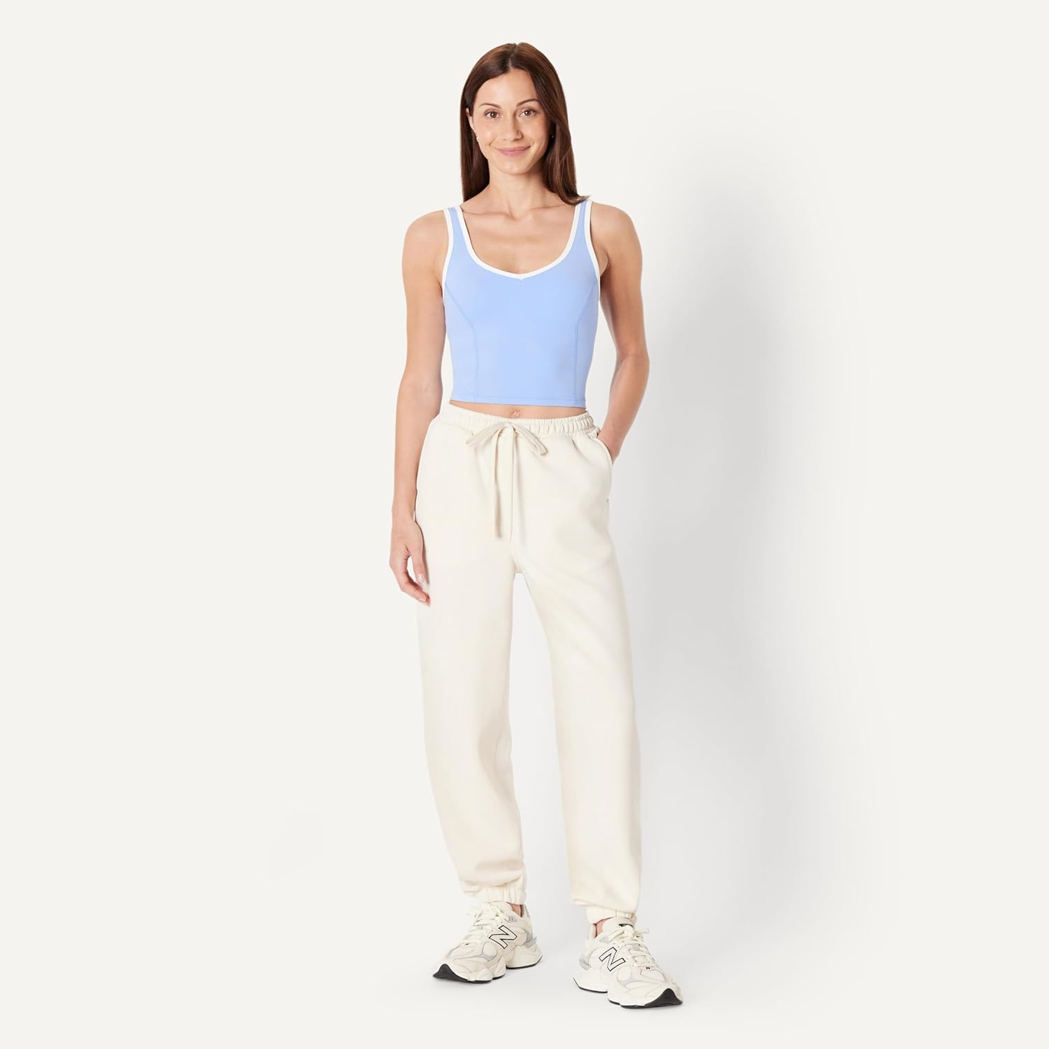 Thumbnail 4 de Amazon Essentials Women's Athletic Mid Rise Loose Fit Lounge & Gym Jogger Pants