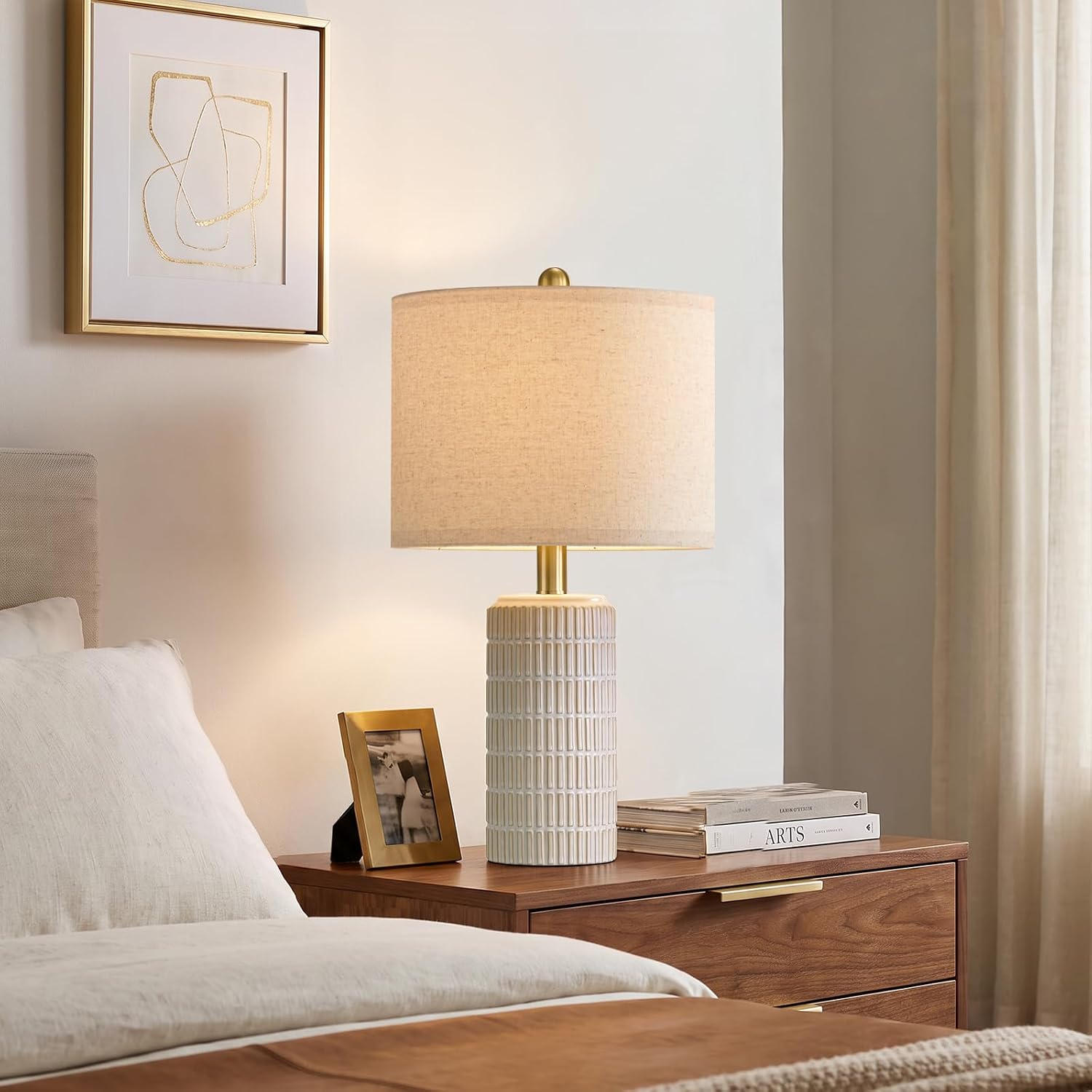 Detalle 2 de PoKat 20.75" Small Ceramic Table Lamps (Set of 2) for Bedroom, White Bedside Nightstand Lamps