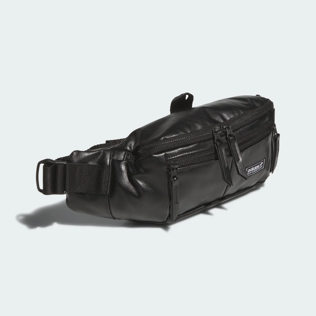 Detalle de BANDOLERA DE PIEL VEGANA SKATEBOARDING de Adidas
