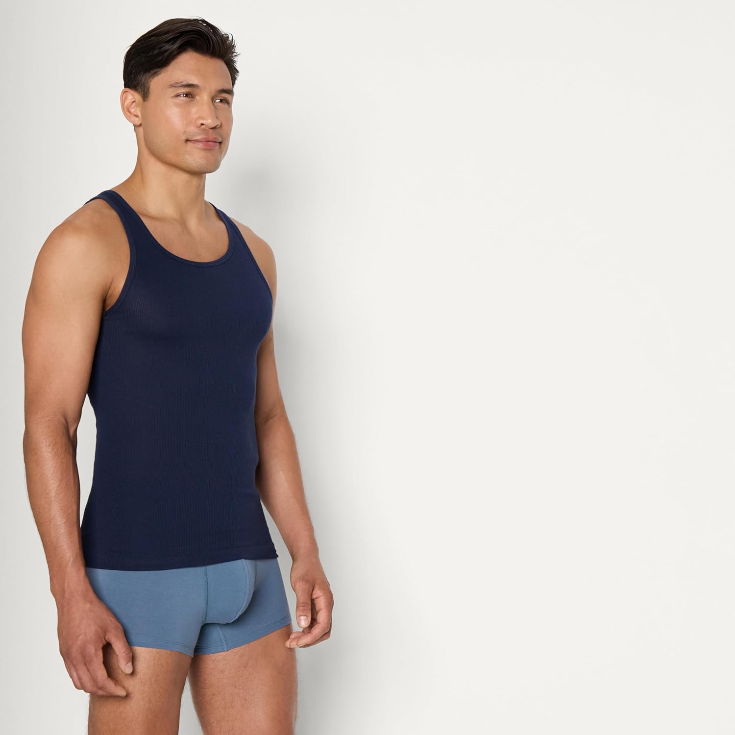 Thumbnail 1 de Amazon Essentials Men’s Lightweight Tank Undershirts, Pack of 6