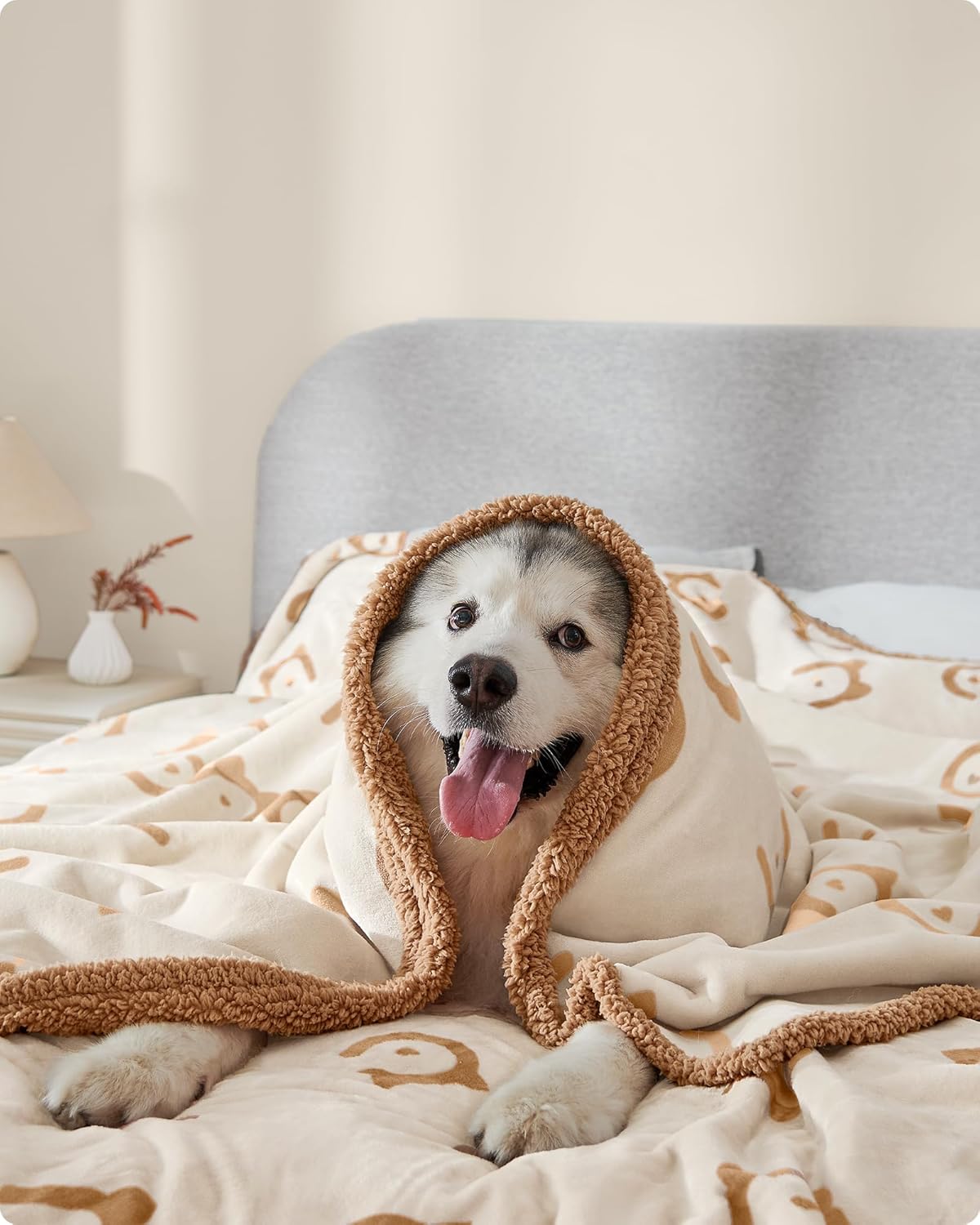 Thumbnail 3 de Feandrea wasserdichte Hundedecke mit Sherpa-Fleece, beidseitiger Sofabezug-Schutz (229 x 203 cm, XXXL, beige) – maschinenwaschbar