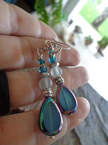 Detalle de Boucles d'oreilles en verre bleu par ASAI Bolivien Ethno Tribal Manufaktur