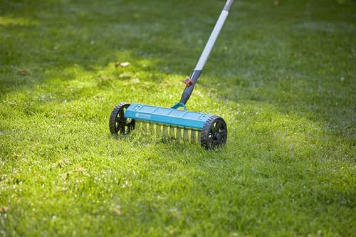 Detalle 2 de Gardena combisystem-Vertikutierer 32 cm – effizient Moos, Filz und Unkraut beseitigen