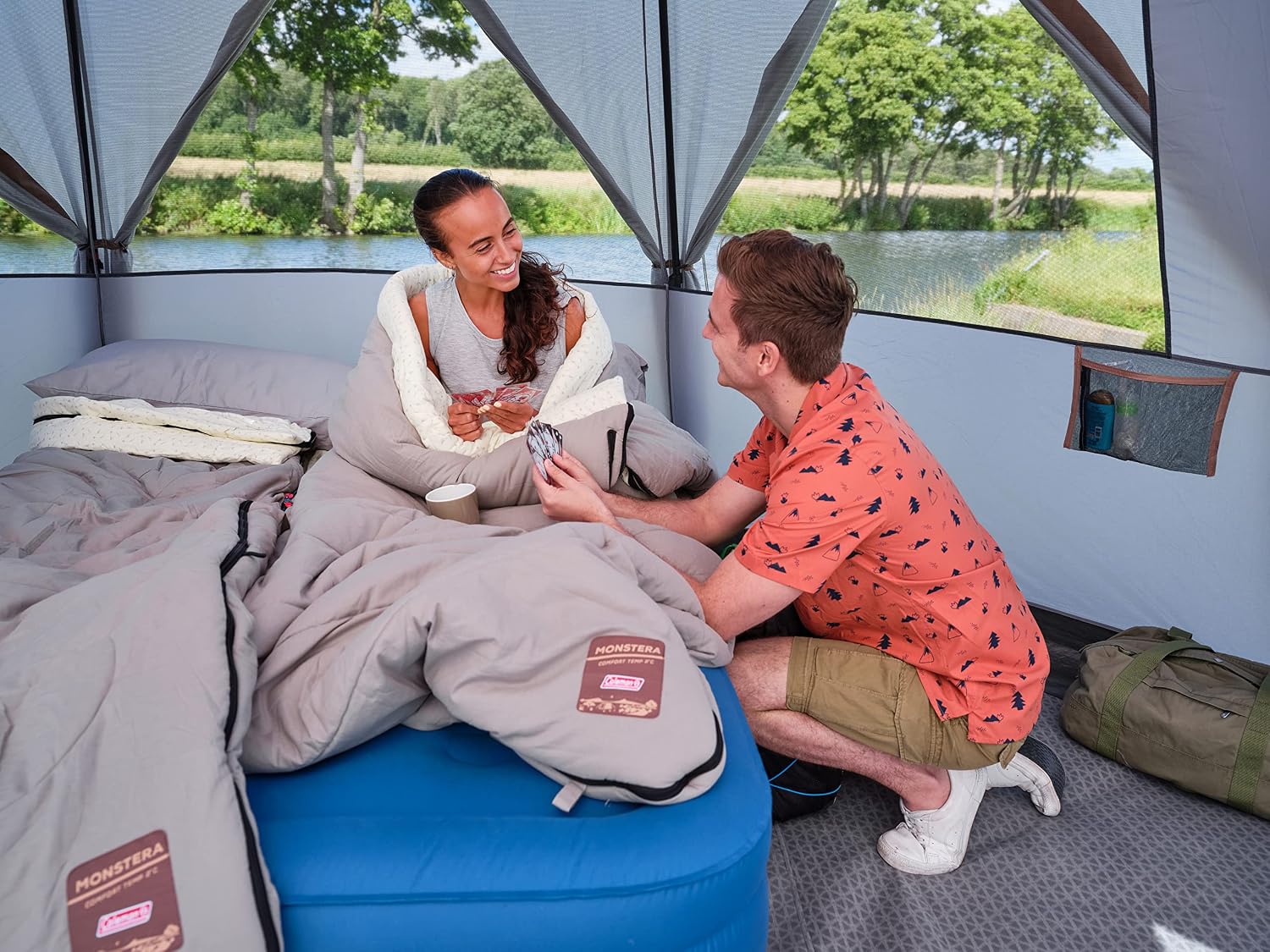 Detalle de Coleman Octagon 8 Tent Carpet