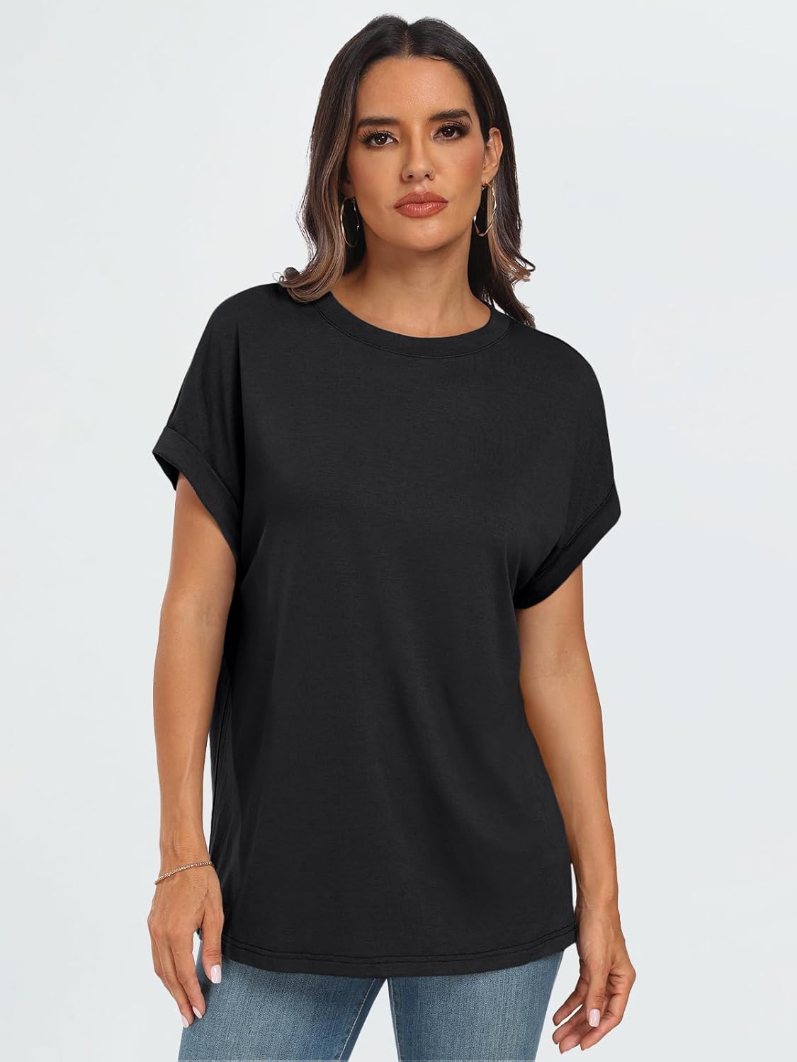 Detalle de AUTOMET Women’s Oversized Short Sleeve T-Shirt with Drop Shoulder & Rolled Cuffs